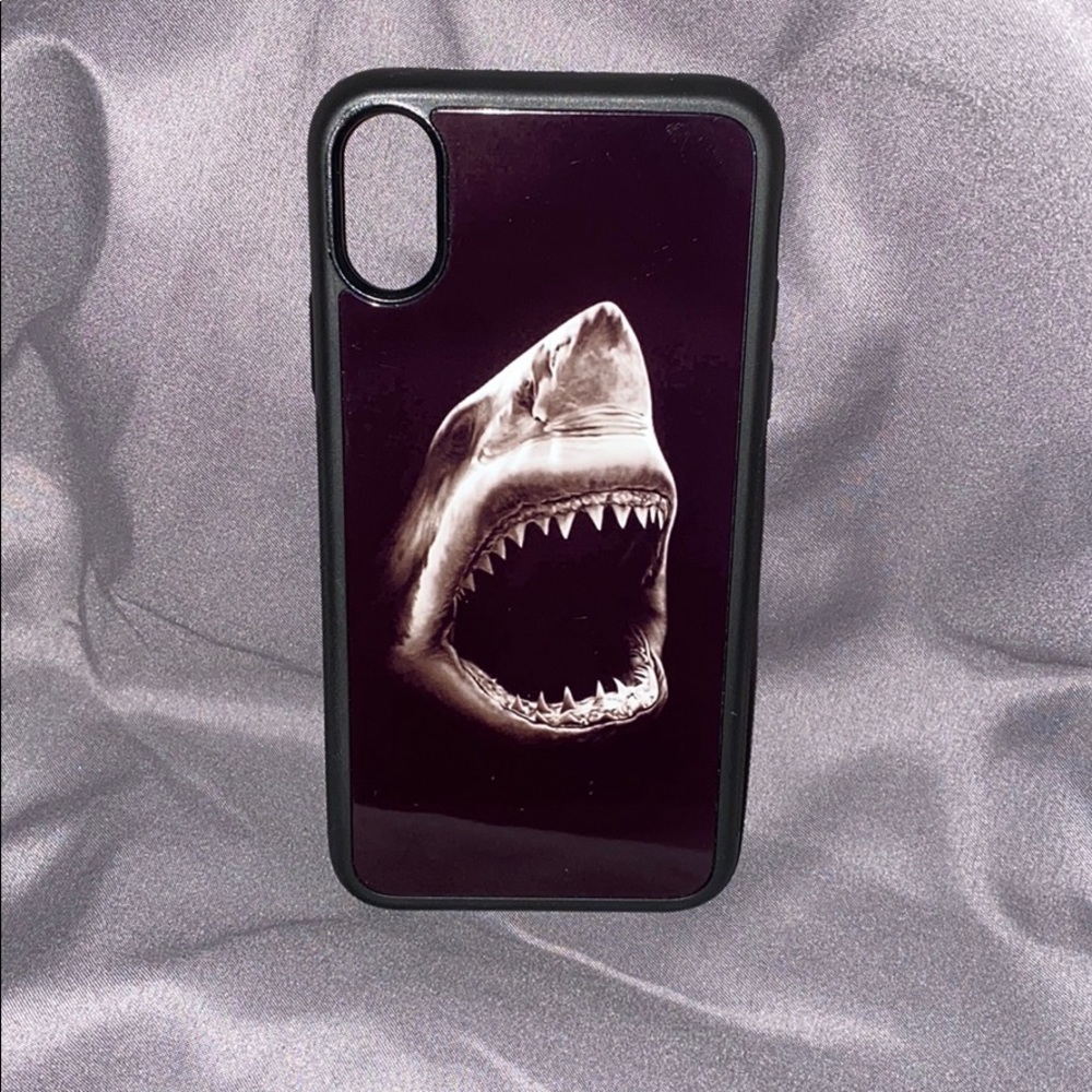 Shark iPhone X Xs case